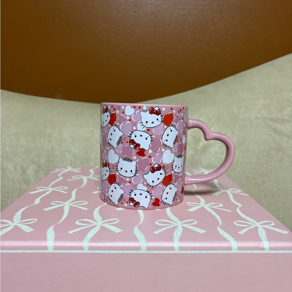 Hello Kitty Pink Heart Handle Mug